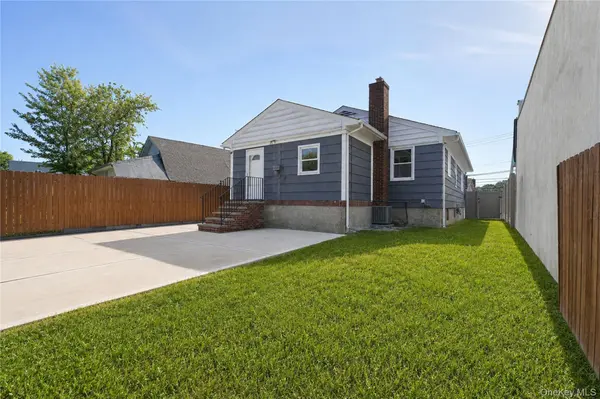3895 Amboy RD, Staten Island, NY 10308