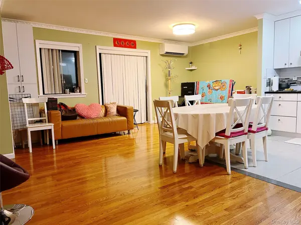 122-11 26th AVE, Flushing, NY 11354