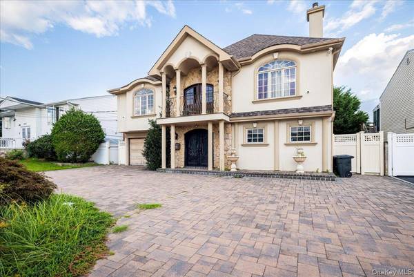 2829 Judith DR, Bellmore, NY 11710