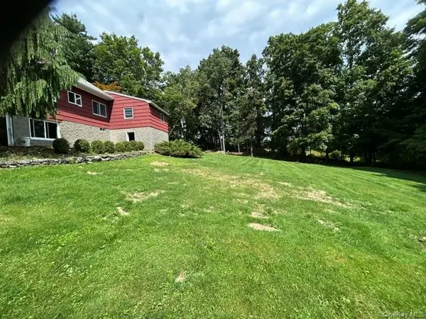 72 Ann RD, Carmel, NY 10512