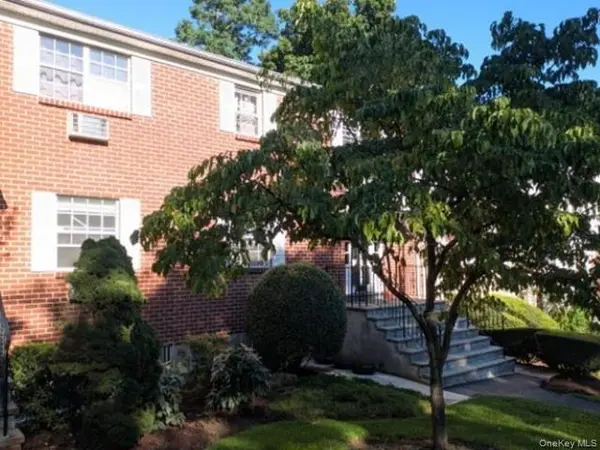513 Woodland Hills RD, White Plains, NY 10603