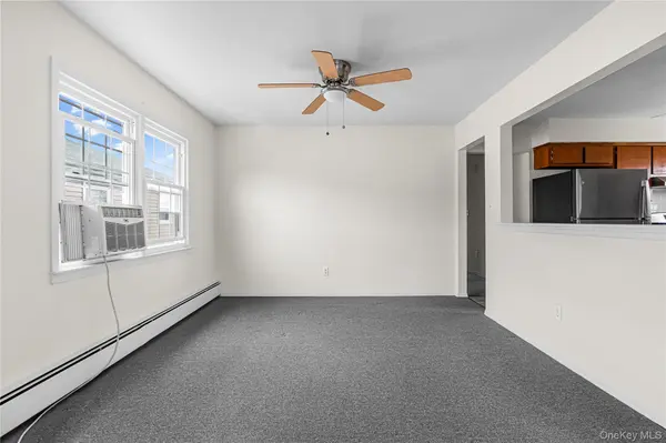 13719 257th ST, Rosedale, NY 11422