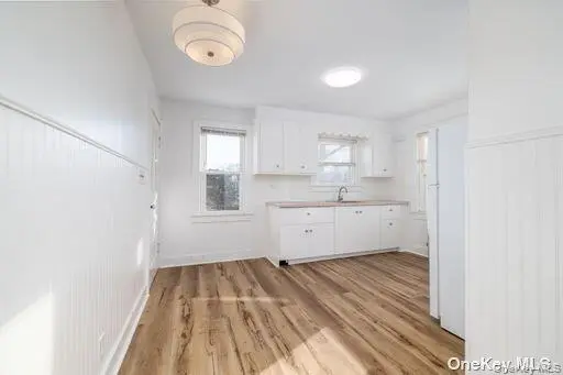 824 7th ST, West Babylon, NY 11704