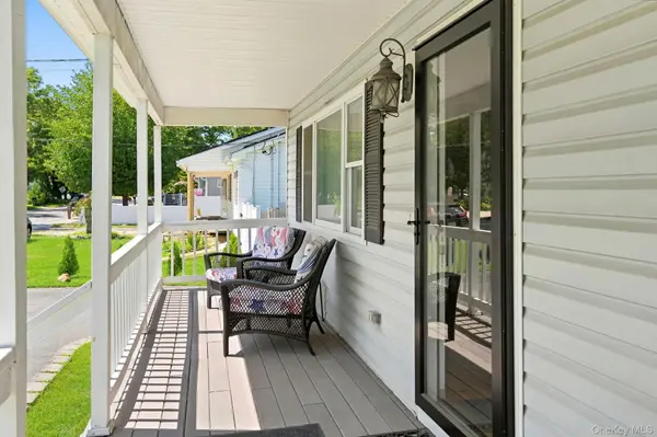 29 Moriches Middle Island RD, Shirley, NY 11967
