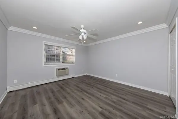 50 Chelsea CT #HS21, Bohemia, NY 11716