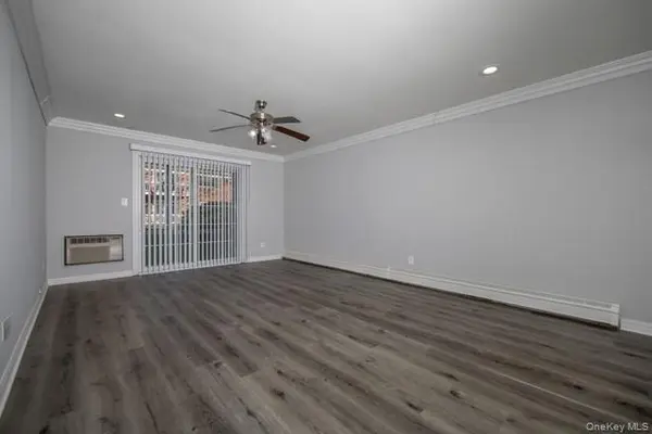 50 Chelsea CT #HS21, Bohemia, NY 11716