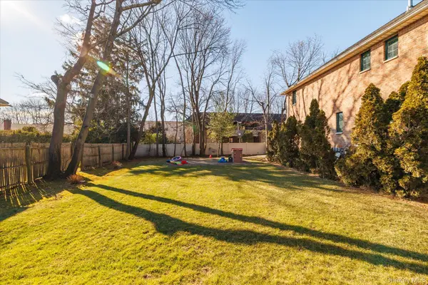 275 Central AVE #1, Lawrence, NY 11559
