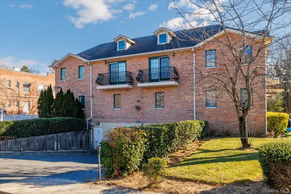 275 Central AVE #1, Lawrence, NY 11559
