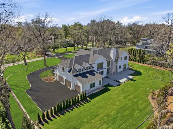 25 W Creek Farms RD, Sands Point, NY 11050