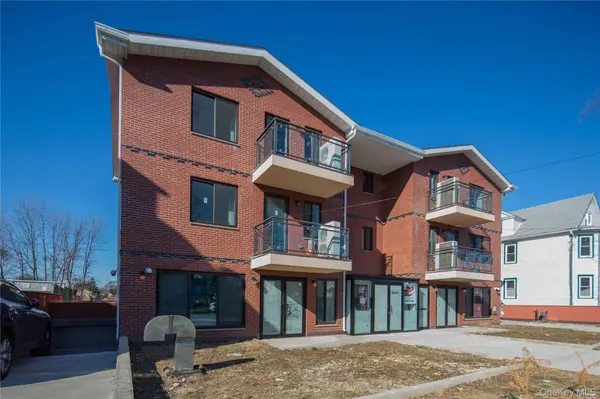 214-11 35th AVE #C3, Bayside, NY 11361