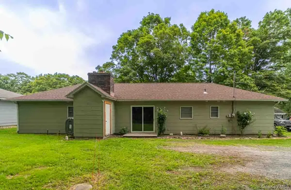 132 Red Top RD, Wallkill, NY 12589