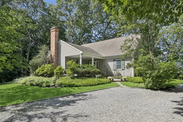 1020 Monsell LN, Cutchogue, NY 11935