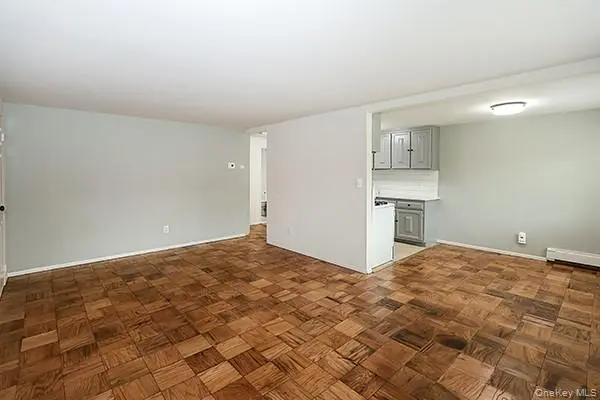 178 Jervis AVE #178, Farmingdale, NY 11735