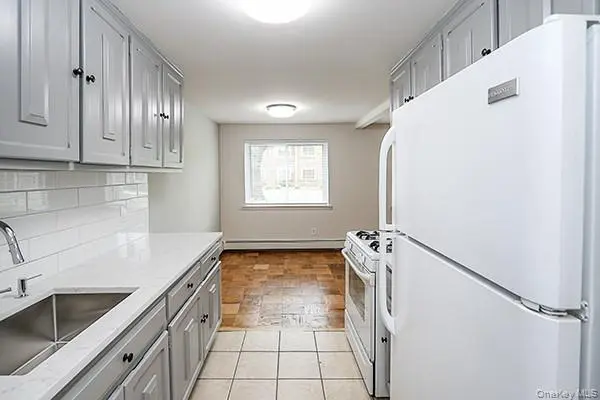 178 Jervis AVE #178, Farmingdale, NY 11735