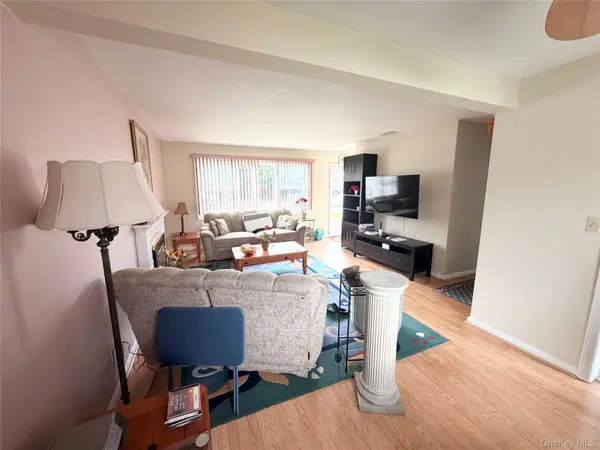 963 Hastings ST, Baldwin, NY 11510