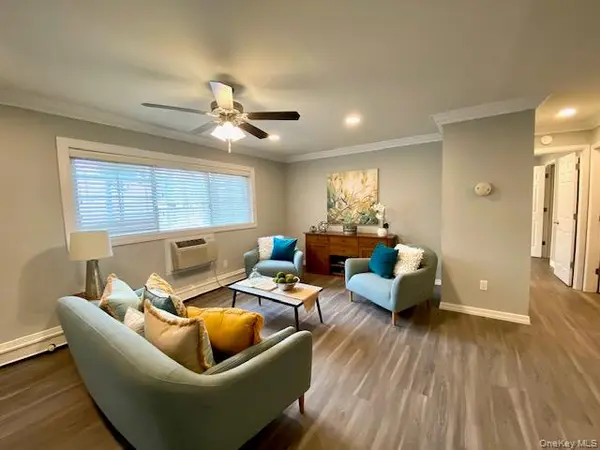 317 Brook AVE #317-2b, Bay Shore, NY 11706