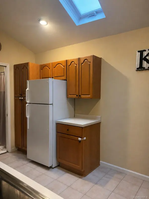 27 Otsego AVE, Dix Hills, NY 11746