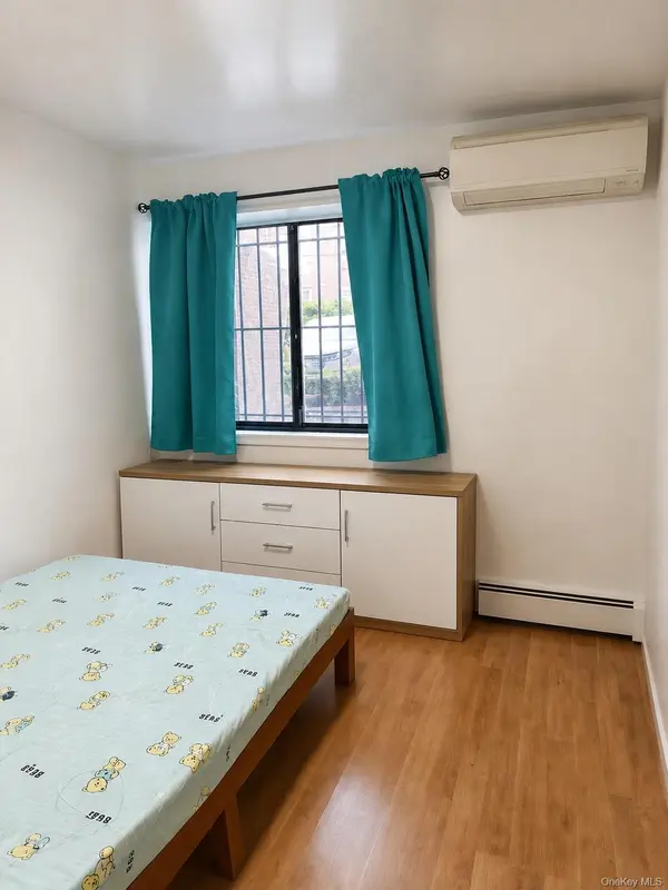 147-45 Barclay AVE #L3, Flushing, NY 11355