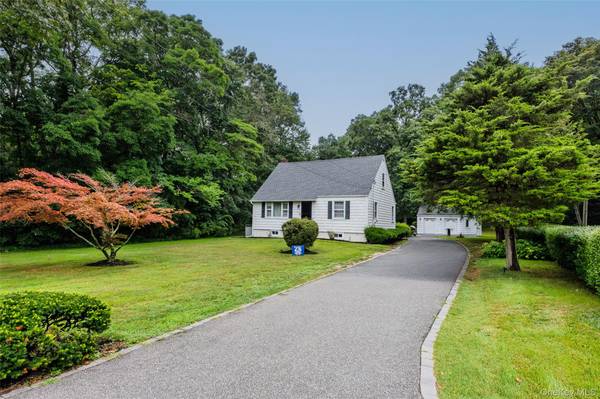 99 Warner RD, Huntington, NY 11743