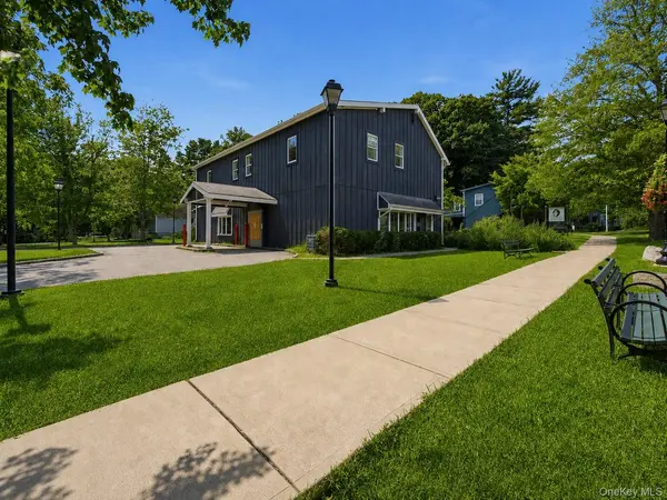 56 Westchester AVE, Pound Ridge, NY 10576