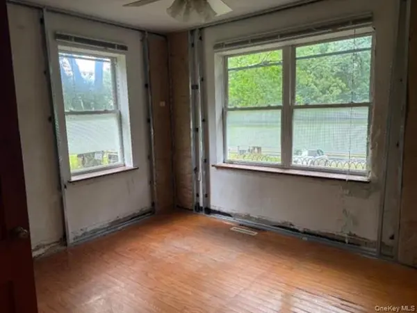 3426 State Route 97, Barryville, NY 12719