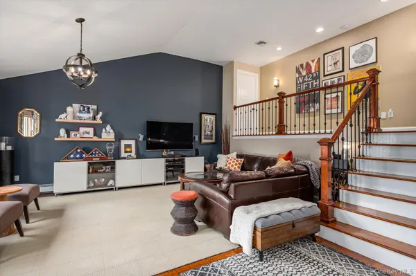 1415 Gaston ST, Wantagh, NY 11793