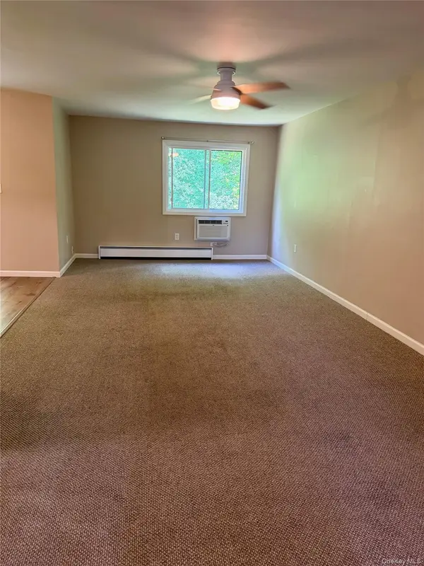 19 Scarborough LN #C, Wappingers Falls, NY 12590