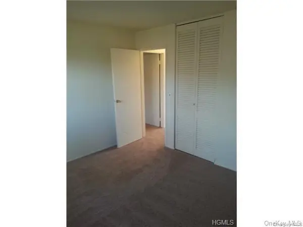 796-800 Brookridge DR #55, Valley Cottage, NY 10989