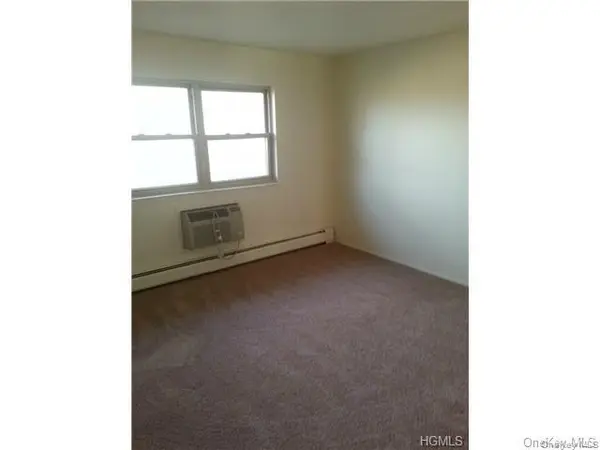 796-800 Brookridge DR #55, Valley Cottage, NY 10989