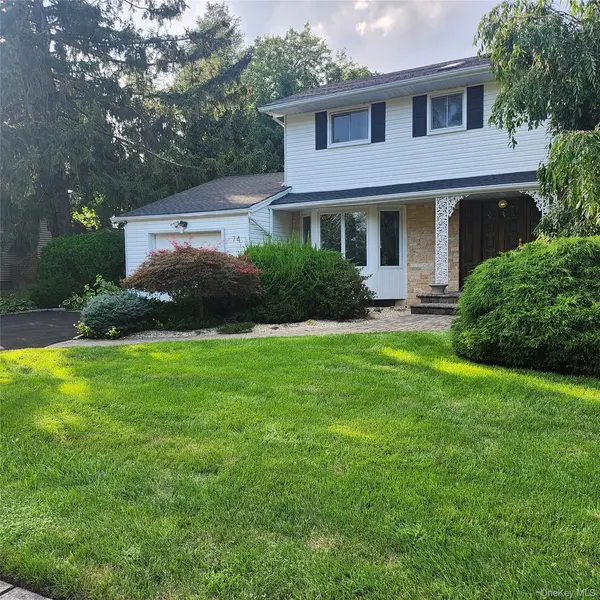 74 Rockland DR, Jericho, NY 11753