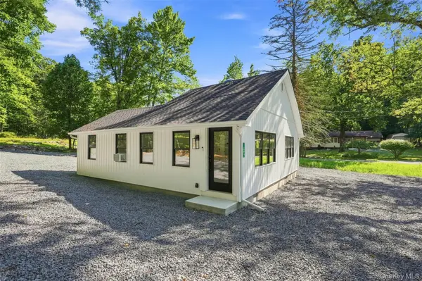 22 Downy TRL, Wurtsboro, NY 12790