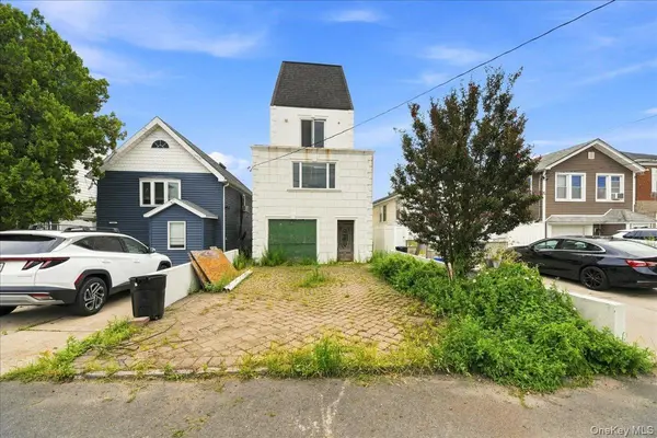 3238 Tierney PL, Bronx, NY 10465