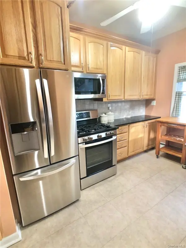 72 Stewart AVE, Eastchester, NY 10709