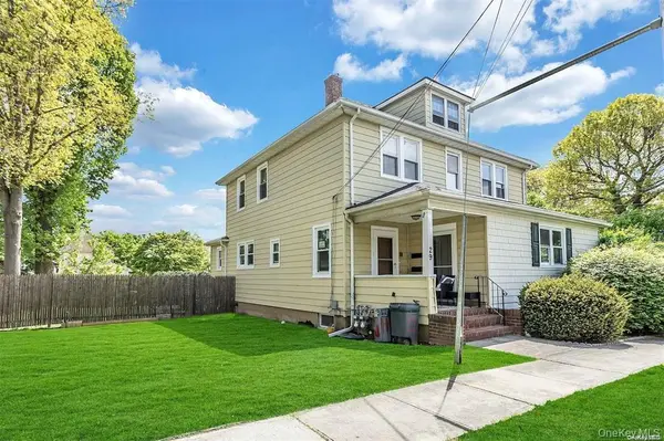 29 Ford ST, Glen Cove, NY 11542