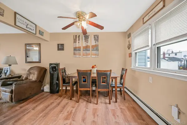 776 S 5th ST, Lindenhurst, NY 11757