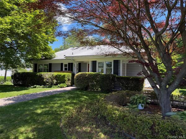 135 Worthington RD, White Plains, NY 10607