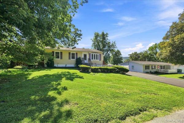 34 Fairfax RD, Fishkill, NY 12524
