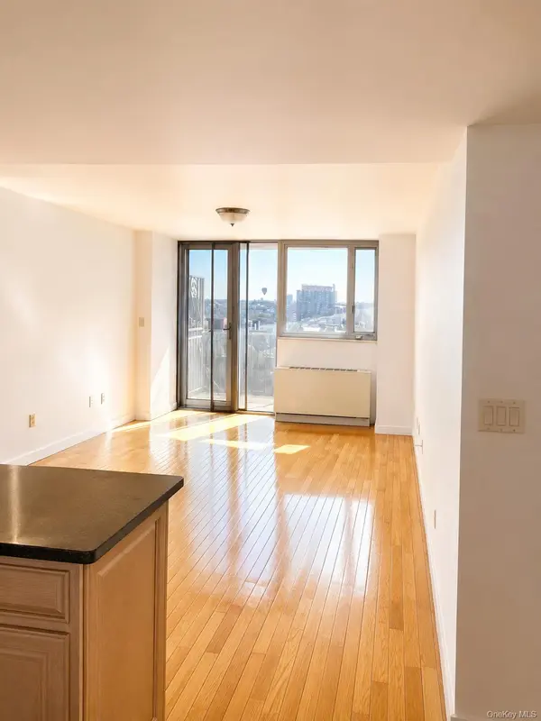 13338 Sanford Ave #15E, Flushing, NY 11355