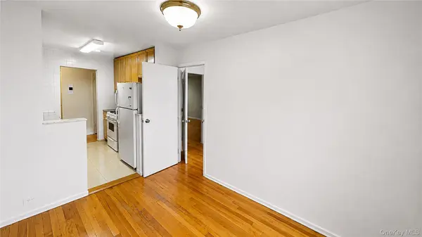 60-11 Broadway #3L, Woodside, NY 11377