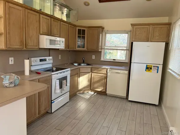 623 Chester RD, Sayville, NY 11782