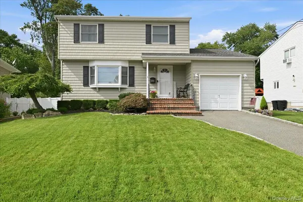 1530 Kimberly CT, Wantagh, NY 11793