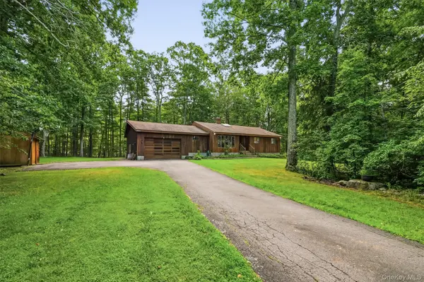 441 Burlingham RD, Pine Bush, NY 12566