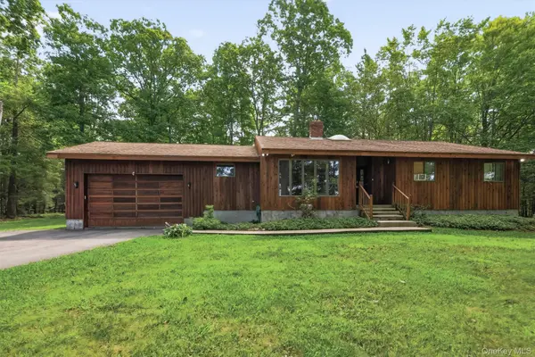 441 Burlingham RD, Pine Bush, NY 12566
