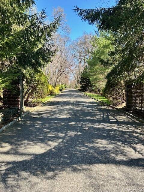 Lots 557 A & B Applegreen DR, Old Westbury, NY 11568