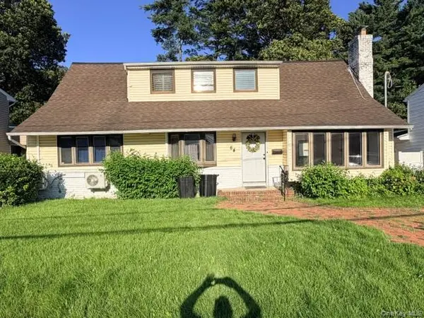 64 Lynwood DR, Valley Stream, NY 11580