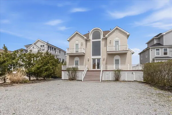 672 Dune RD, Westhampton Beach, NY 11978