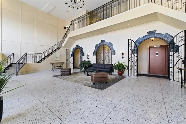 370 West Broadway #5C, Long Beach, NY 11561