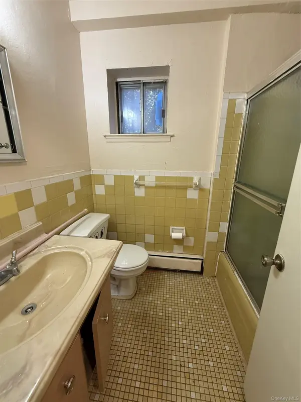 16615 Depot RD #1c, Flushing, NY 11358