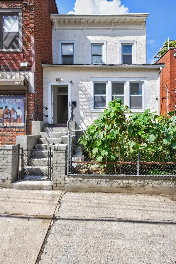 3150 137th ST, Flushing, NY 11354