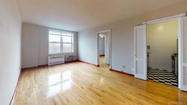 66-15 Thornton PL #6E, Rego Park, NY 11374